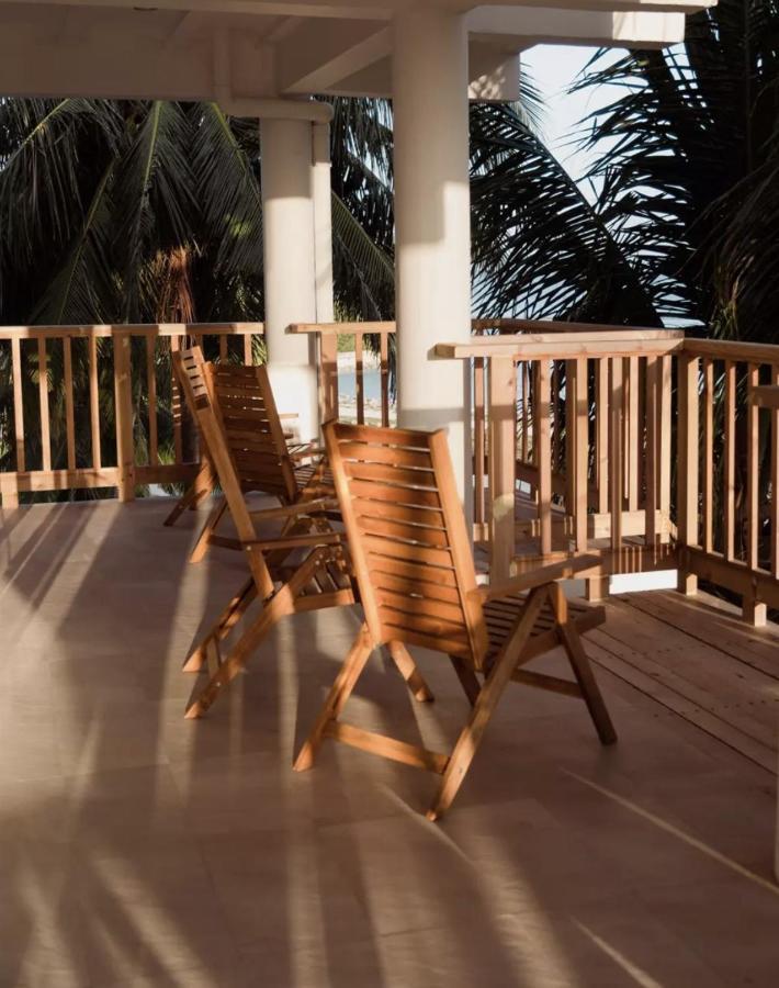 Coral Inn Тулусдоо Екстериор снимка